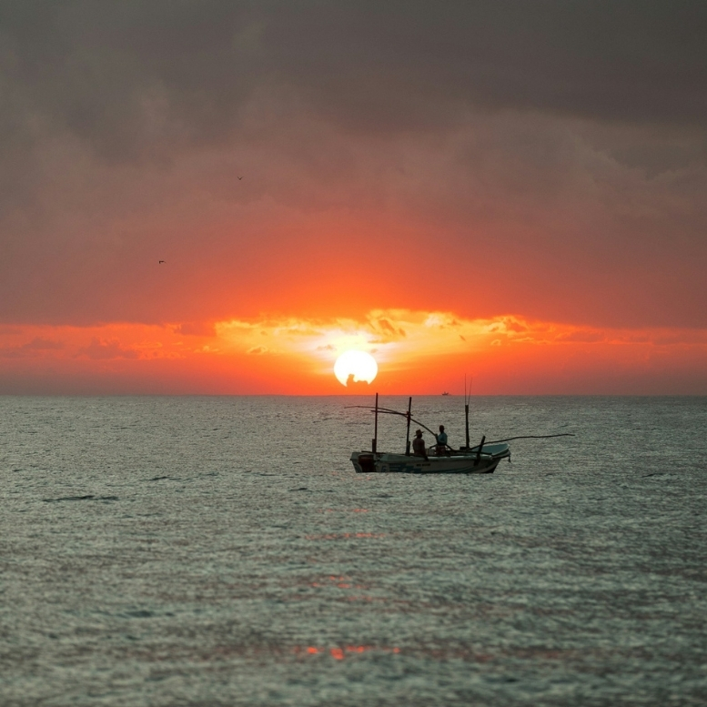 Fin de journée sur l’océan Indien au Sri Lanka – Horizons Nouveaux