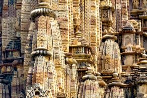 Sculptures des temples de Khajuraho en Inde – circuit Au pays des Empereurs Moghols par Horizons Nouveaux