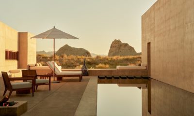 Architecture minimaliste d'Amangiri Lodge, intégrée aux reliefs ocre du désert américain et offrant un accès privilégié aux merveilles naturelles de l'Utah et de l'Arizona.