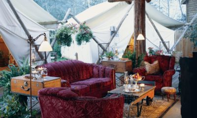 Clayoquot Wilderness Lodge en Colombie-Britannique, camp de luxe niché au cœur d'une forêt pluviale tempérée bordant les eaux sauvages de la côte pacifique canadienne.