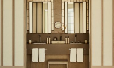 Le Janu Tokyo incarne une nouvelle vision du luxe japonais : espaces élégants, gastronomie raffinée, spa d’exception et immersion au cœur de l’énergie de Tokyo.
