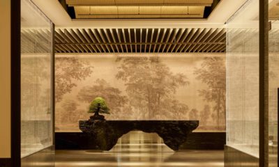 Le Janu Tokyo incarne une nouvelle vision du luxe japonais : espaces élégants, gastronomie raffinée, spa d’exception et immersion au cœur de l’énergie de Tokyo.